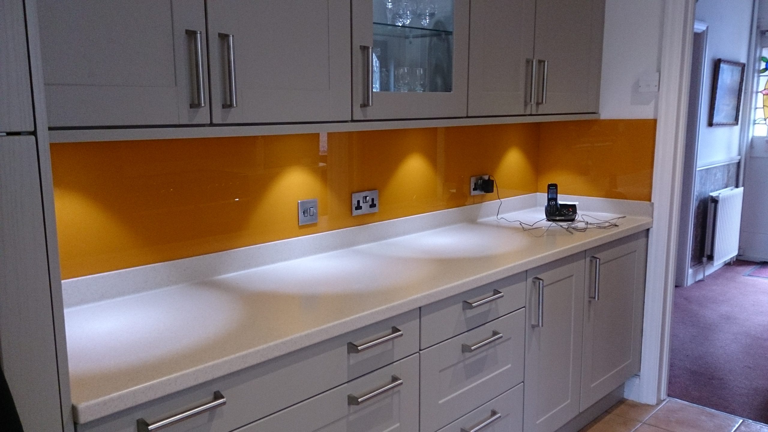 Coloured Splashbacks Near Me