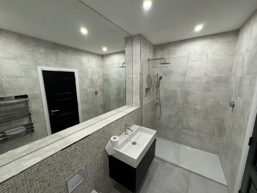 Made to measure mirror to home in Cambridge