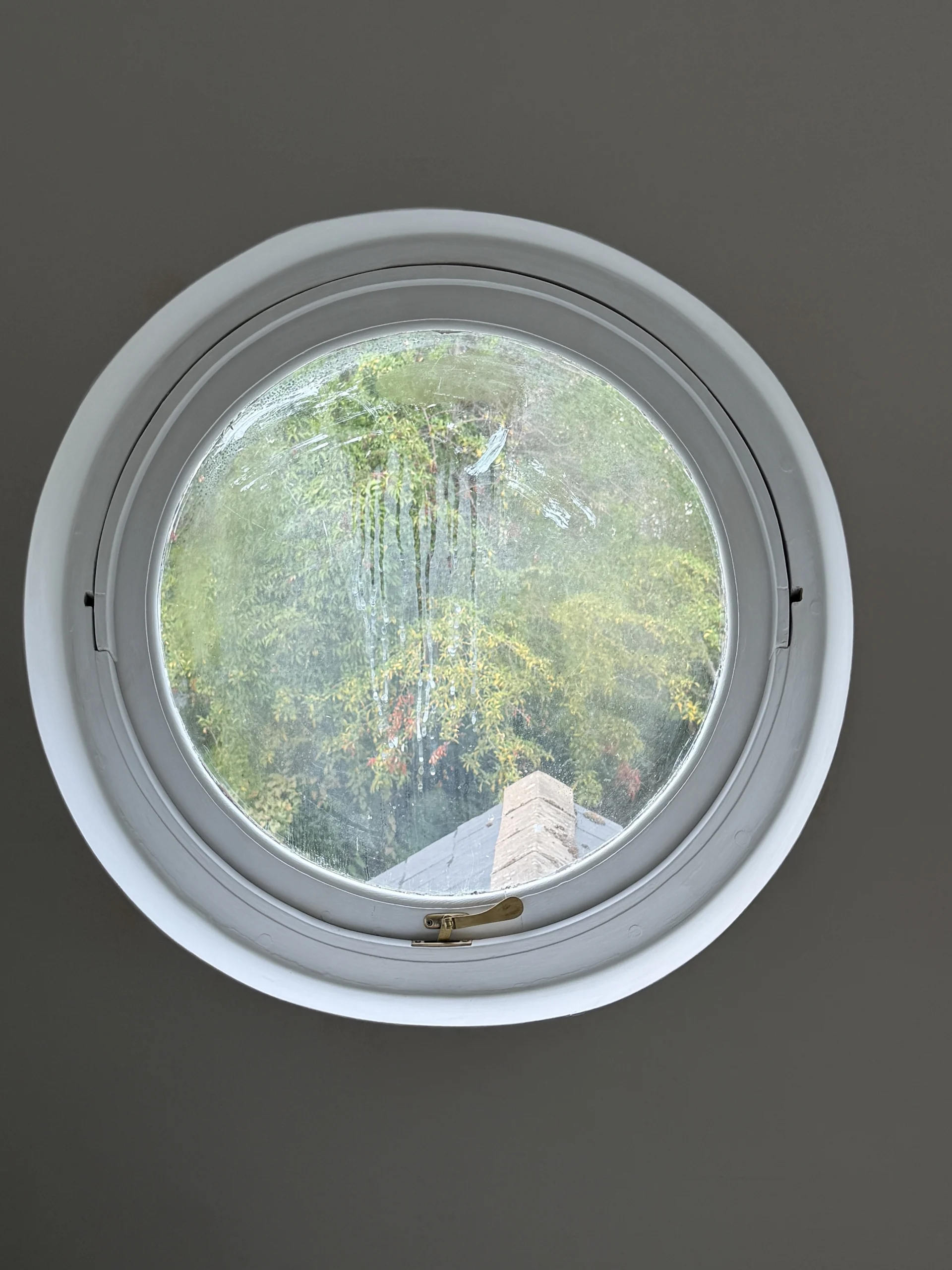 condensation between window panes